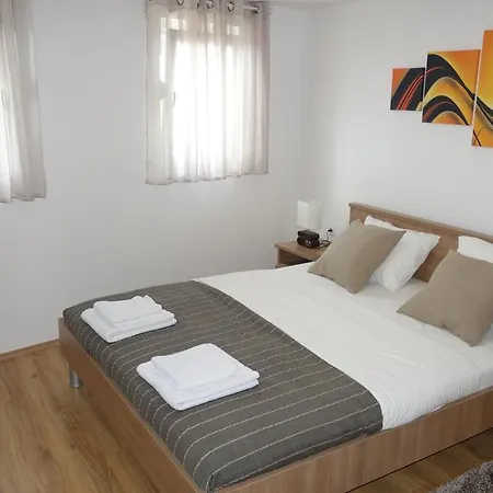 Soldinn Апартаменты Привлака